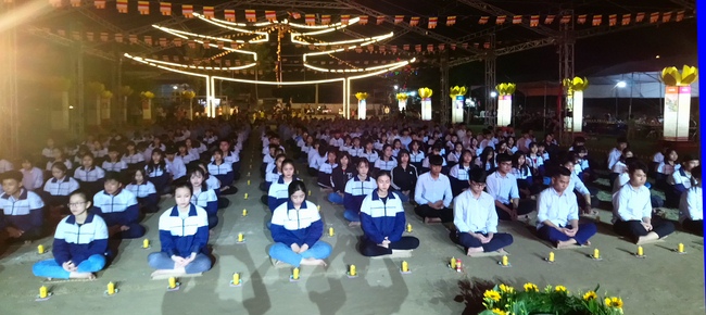 Lễ hoa đăng cầu an chùa Linh Ứng – Hải Dương
