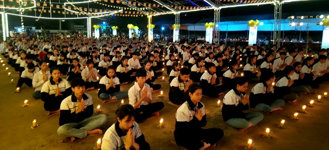 Lễ hoa đăng cầu an chùa Linh Ứng – Hải Dương