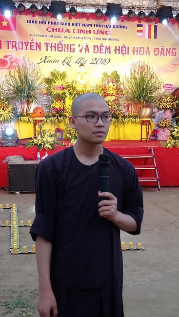 Lễ hoa đăng cầu an chùa Linh Ứng – Hải Dương