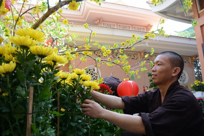 Series photos of activities preparing for the New Year 2019