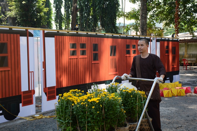 Series photos of activities preparing for the New Year 2019