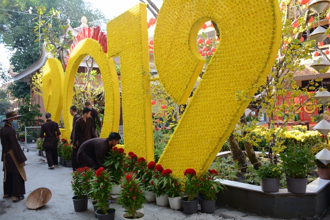 Series photos of activities preparing for the New Year 2019