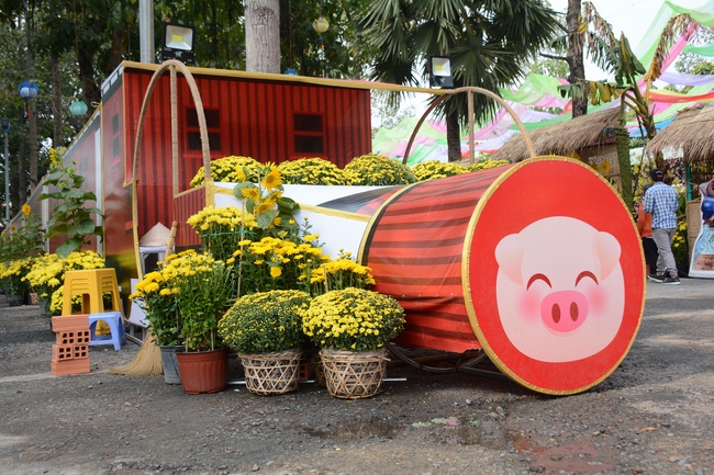 Series photos of activities preparing for the New Year 2019