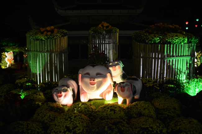 Series photos of activities preparing for the New Year 2019