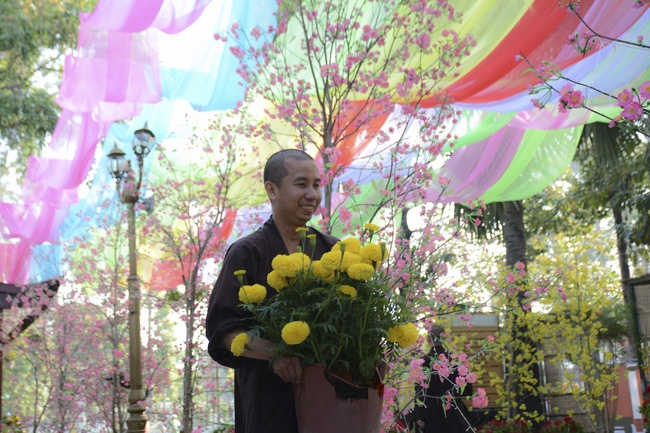 Series photos of activities preparing for the New Year 2019