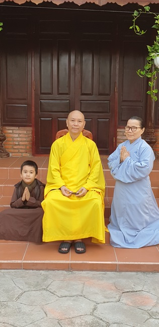 Huong Phap Pagoda wish Tet to Senior Ven Thich Chan Tinh on the lunar first Day