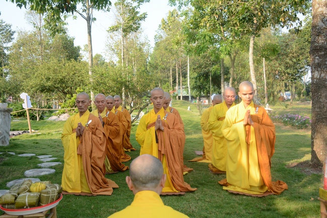 Monks of Hoang Phap Pagoda wishing  a long life  to the Senior Abbot.