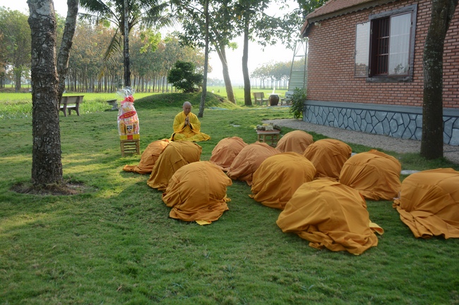 Monks of Hoang Phap Pagoda wishing  a long life  to the Senior Abbot.