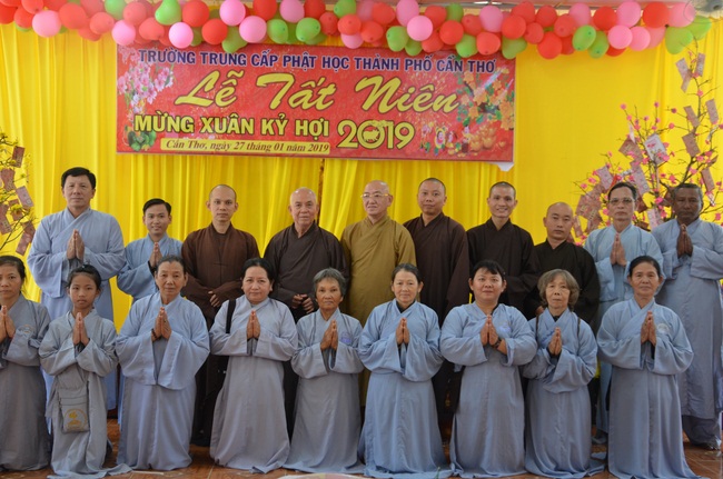 Attending the Final Year Ceremony of the Buddhist Intermediate Institute, Creature Release in Can Tho City.