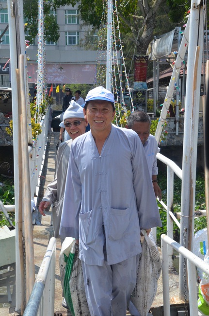 Attending the Final Year Ceremony of the Buddhist Intermediate Institute, Creature Release in Can Tho City.