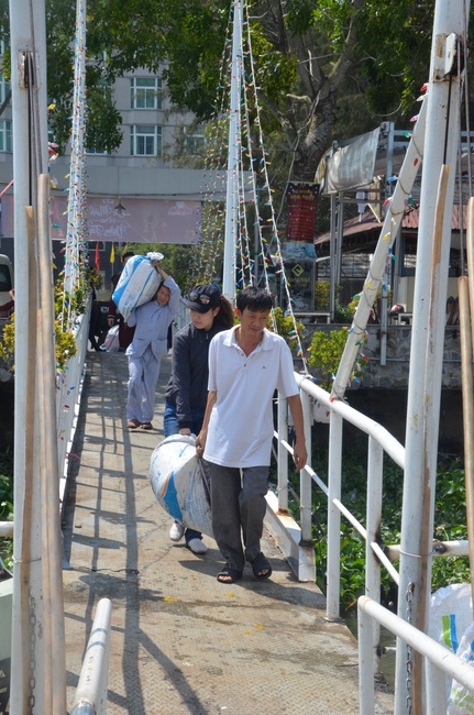 Attending the Final Year Ceremony of the Buddhist Intermediate Institute, Creature Release in Can Tho City.