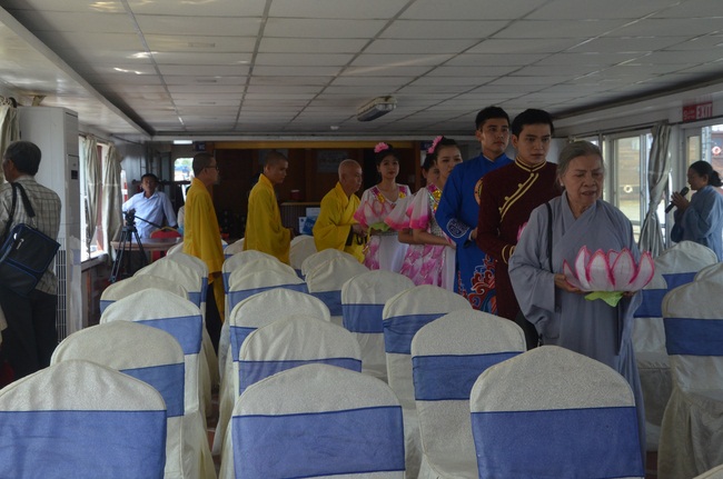 Attending the Final Year Ceremony of the Buddhist Intermediate Institute, Creature Release in Can Tho City.
