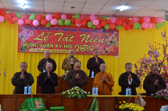 Attending the Final Year Ceremony of the Buddhist Intermediate Institute, Creature Release in Can Tho City.
