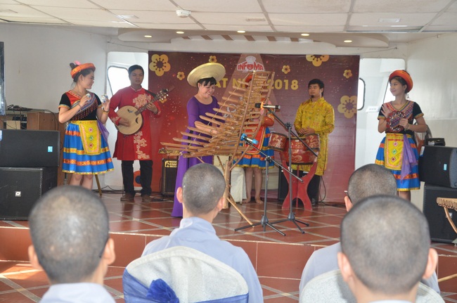 Attending the Final Year Ceremony of the Buddhist Intermediate Institute, Creature Release in Can Tho City.