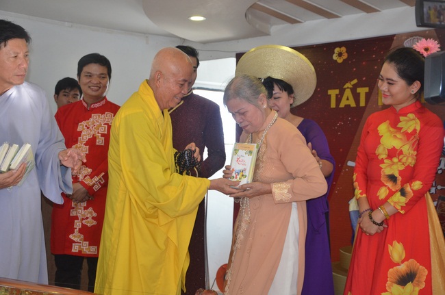 Attending the Final Year Ceremony of the Buddhist Intermediate Institute, Creature Release in Can Tho City.
