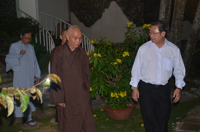 Attending the Final Year Ceremony of the Buddhist Intermediate Institute, Creature Release in Can Tho City.