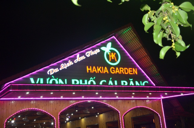 Attending the Final Year Ceremony of the Buddhist Intermediate Institute, Creature Release in Can Tho City.