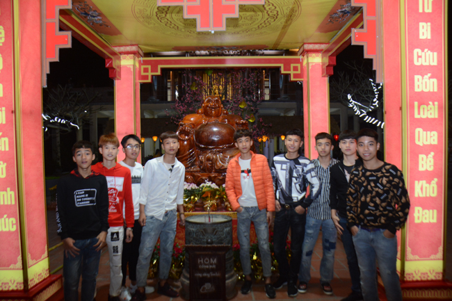 Đêm giao thừa chào đón năm Kỷ Hợi tại chùa Tây Khánh – Thái Bình