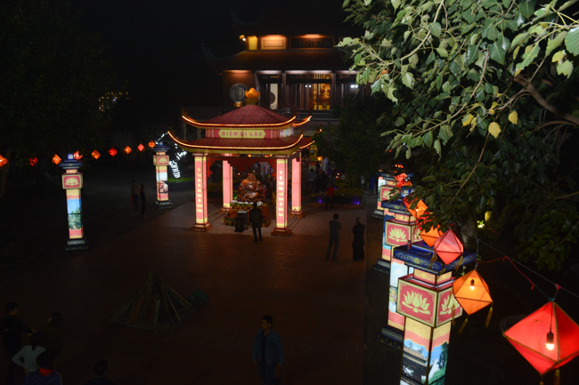 Đêm giao thừa chào đón năm Kỷ Hợi tại chùa Tây Khánh – Thái Bình