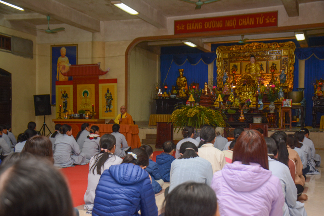 Đêm giao thừa chào đón năm Kỷ Hợi tại chùa Tây Khánh – Thái Bình