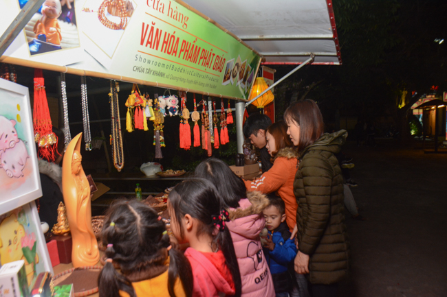 Đêm giao thừa chào đón năm Kỷ Hợi tại chùa Tây Khánh – Thái Bình