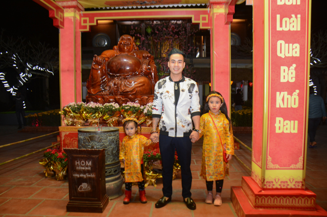 Đêm giao thừa chào đón năm Kỷ Hợi tại chùa Tây Khánh – Thái Bình