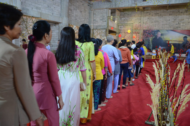 Over 70.000 red pockets had been given in the first New Year day