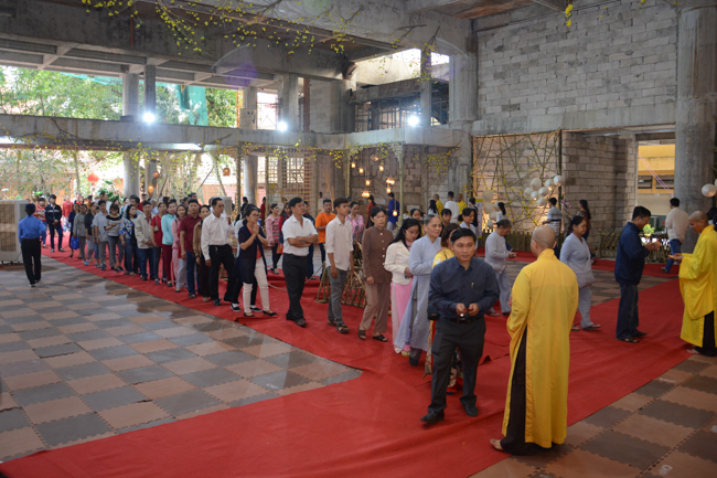 Over 70.000 red pockets had been given in the first New Year day