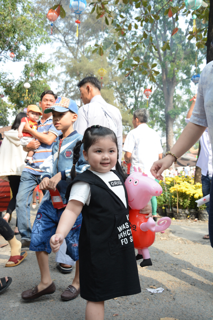 Over 70.000 red pockets had been given in the first New Year day