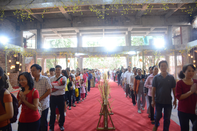 Over 70.000 red pockets had been given in the first New Year day