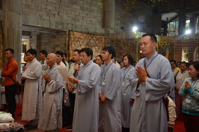 Over 70.000 red pockets had been given in the first New Year day