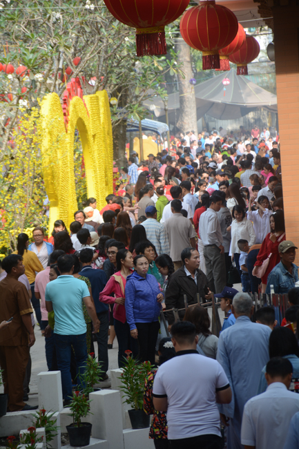 Over 70.000 red pockets had been given in the first New Year day