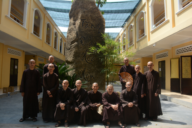 Over 70.000 red pockets had been given in the first New Year day