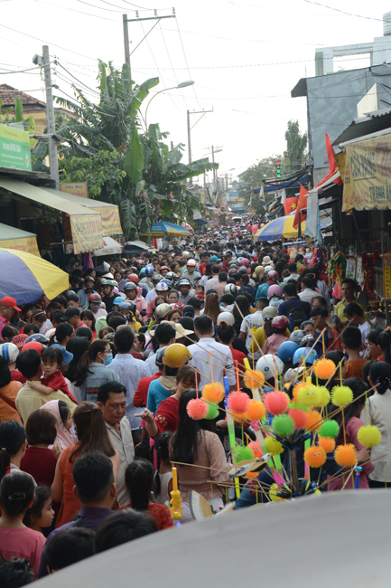 Over 70.000 red pockets had been given in the first New Year day