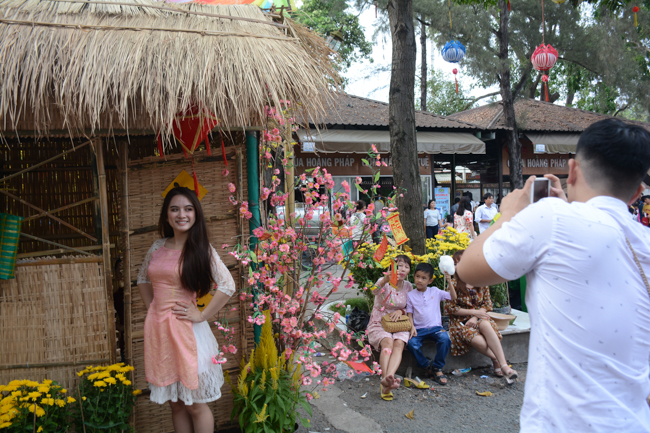 Over 70.000 red pockets had been given in the first New Year day