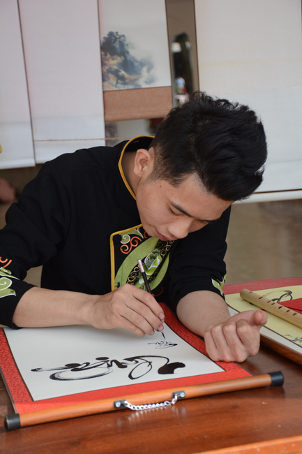 Over 70.000 red pockets had been given in the first New Year day