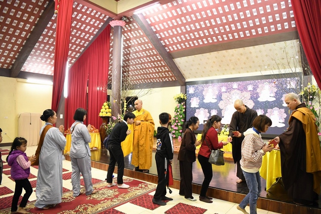 Chùa Hòa Phúc: Khoảnh khắc đón giao thừa Tết Kỷ Hợi