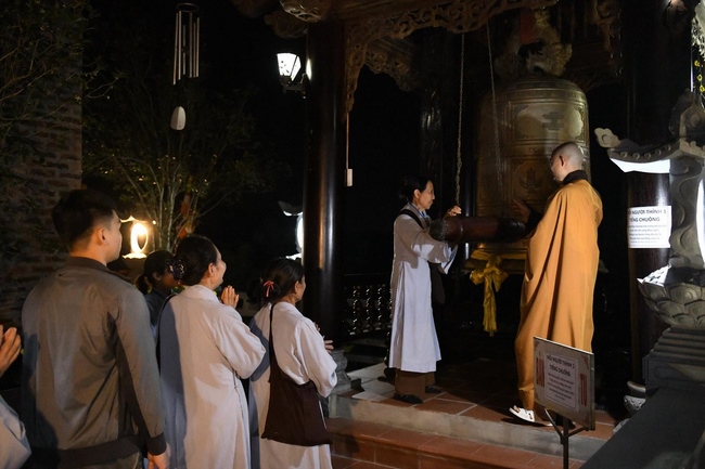 Chùa Hòa Phúc: Khoảnh khắc đón giao thừa Tết Kỷ Hợi