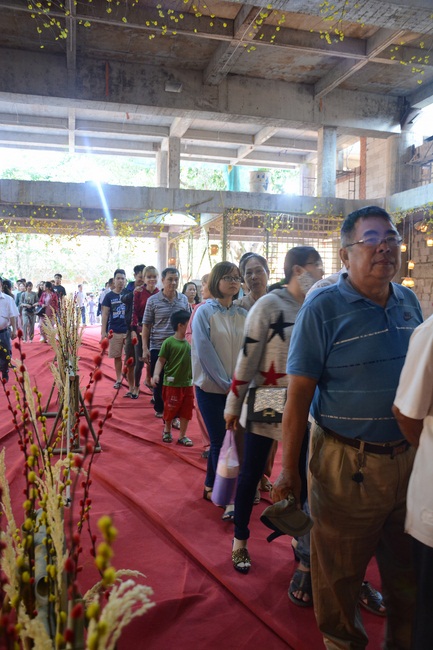 Series of photos on the 2nd  day of Tet Holiday