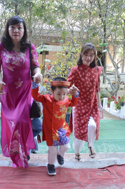 Series of photos on the 2nd  day of Tet Holiday