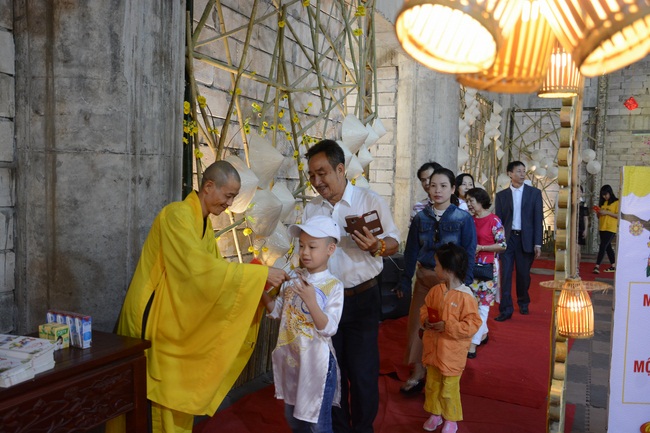 Series of photos on the 2nd  day of Tet Holiday