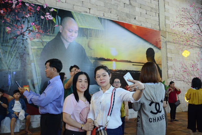 Series of photos on the 2nd  day of Tet Holiday