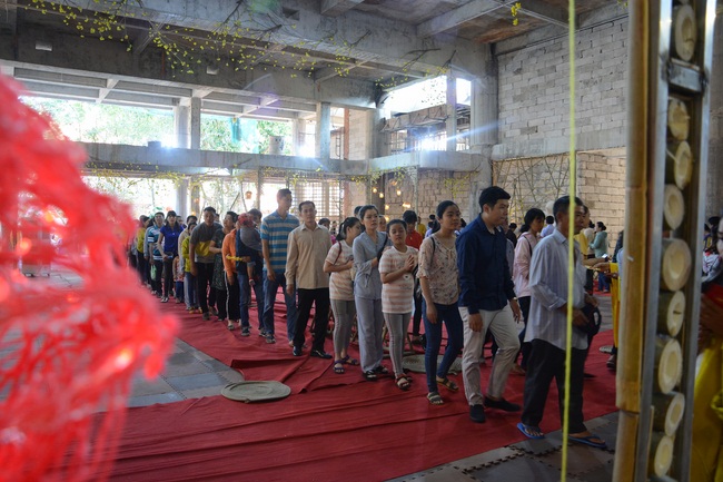 Series of photos on the 2nd  day of Tet Holiday