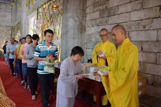 Series of photos on the 2nd  day of Tet Holiday