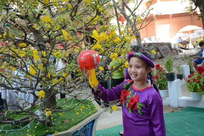 Series of photos on the 2nd  day of Tet Holiday