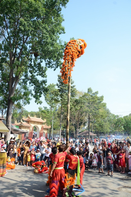 Series of photos on the 2nd  day of Tet Holiday