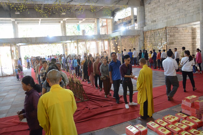 Series of photos on the 2nd  day of Tet Holiday