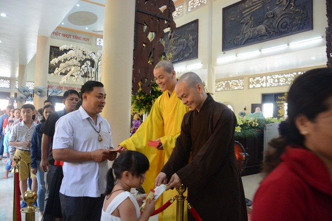 Series of photos on the 3rd day of Tet Holiday