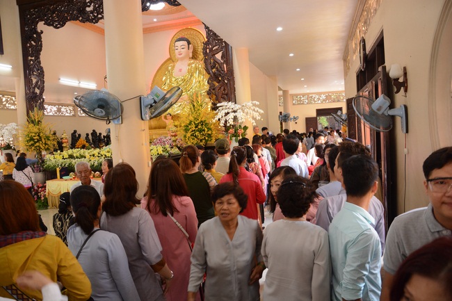 Series of photos on the 3rd day of Tet Holiday