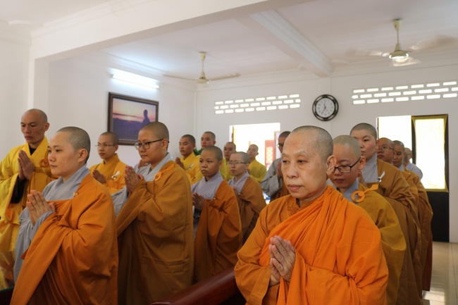 Series of photos on the 3rd day of Tet Holiday